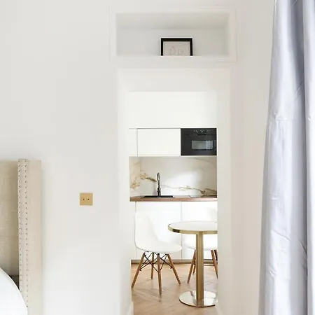 Apartment Eiffel Paris
